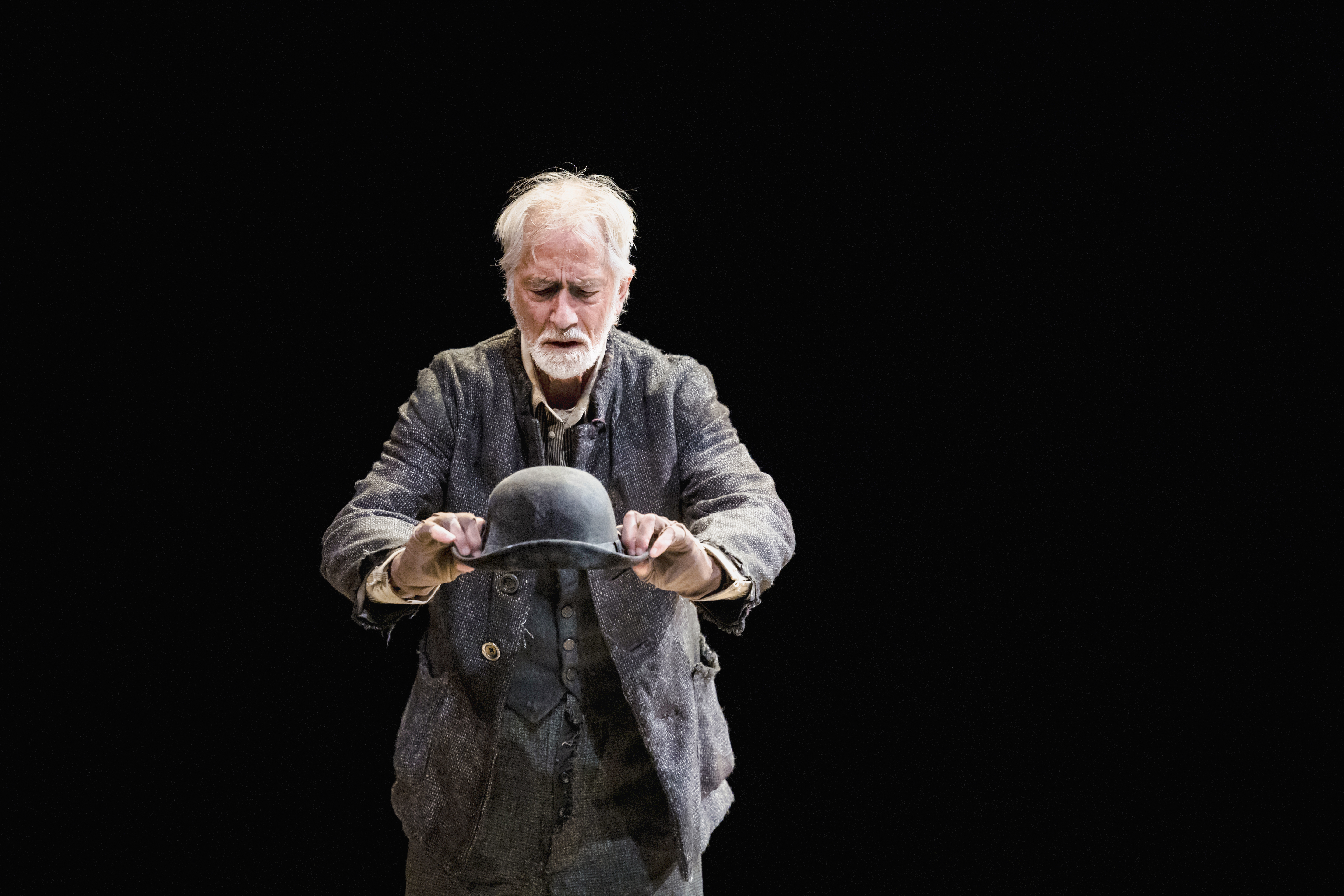 David Strathairn (Vladimir) in Waiting for Godot at Guthrie Theater